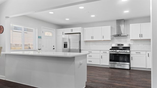 9517 Lavergne Avenue, Skokie, IL 60077