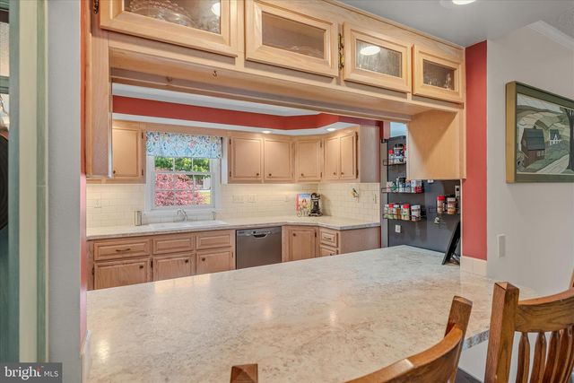 302 PRADO WAY, Berkeley Springs, WV 25411