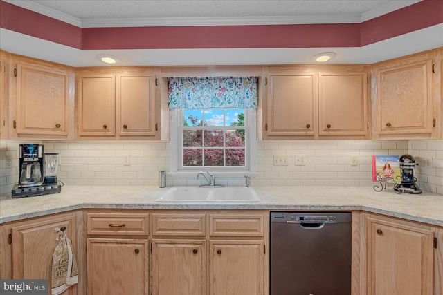 302 PRADO WAY, Berkeley Springs, WV 25411