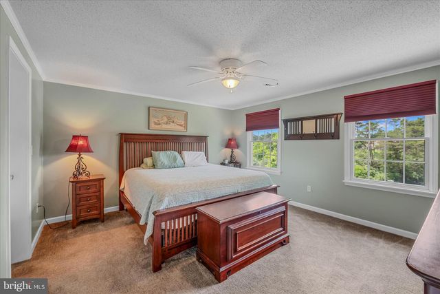 302 PRADO WAY, Berkeley Springs, WV 25411