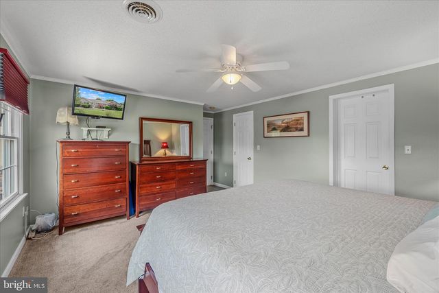 302 PRADO WAY, Berkeley Springs, WV 25411