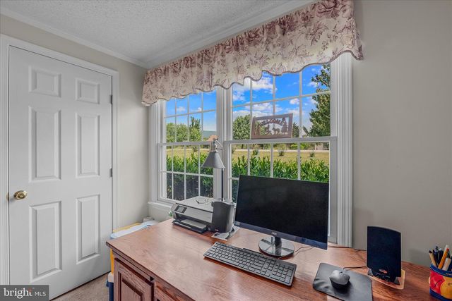 302 PRADO WAY, Berkeley Springs, WV 25411
