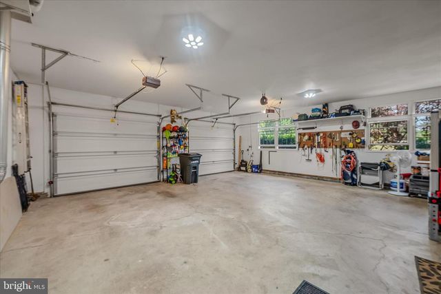 302 PRADO WAY, Berkeley Springs, WV 25411