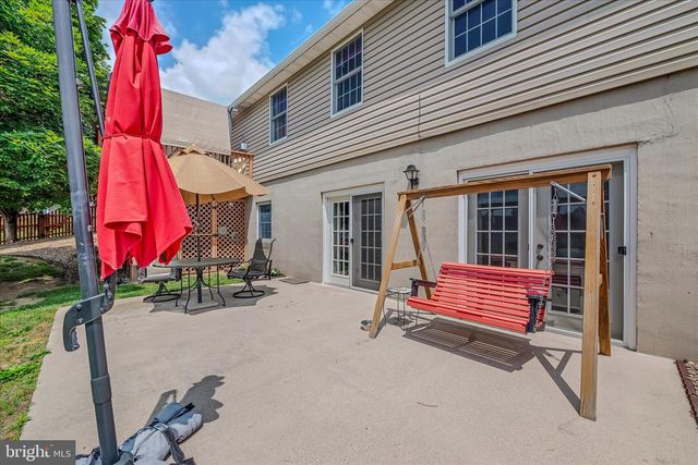 302 PRADO WAY, Berkeley Springs, WV 25411