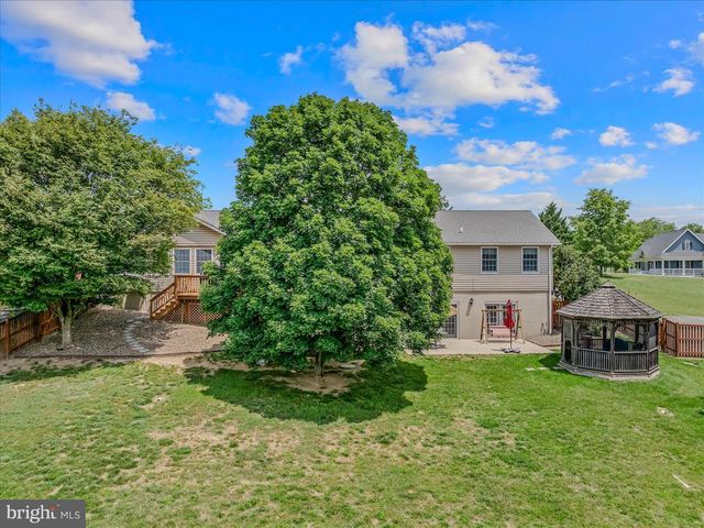 302 PRADO WAY, Berkeley Springs, WV 25411