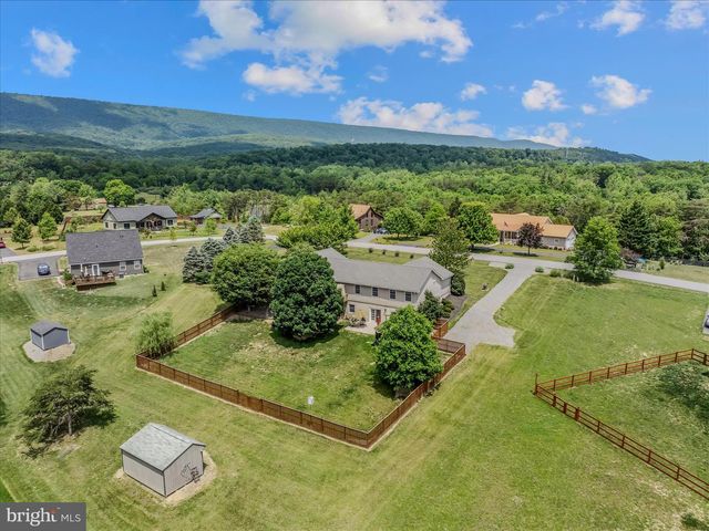 302 PRADO WAY, Berkeley Springs, WV 25411