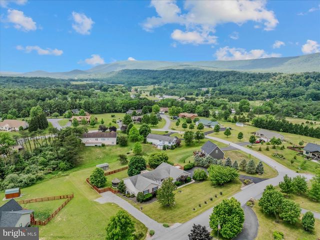 302 PRADO WAY, Berkeley Springs, WV 25411