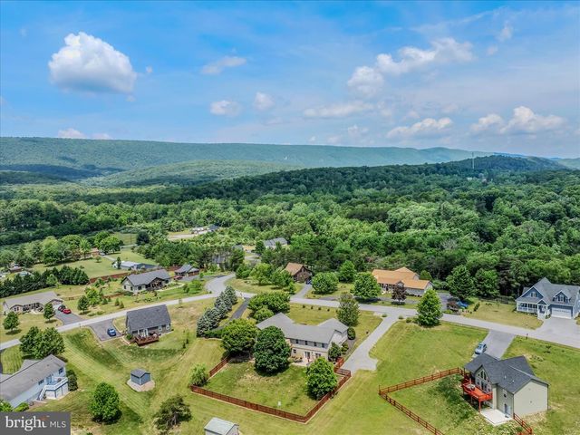 302 PRADO WAY, Berkeley Springs, WV 25411