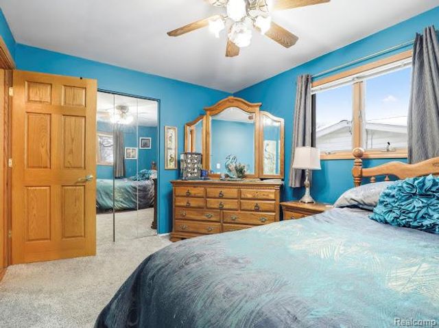 4445 Dixon Drive W, Flint Charter Township, MI 48473