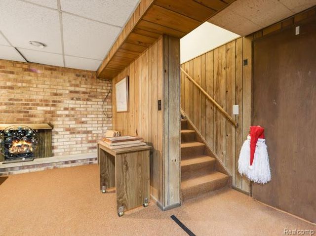 4445 Dixon Drive W, Flint Charter Township, MI 48473