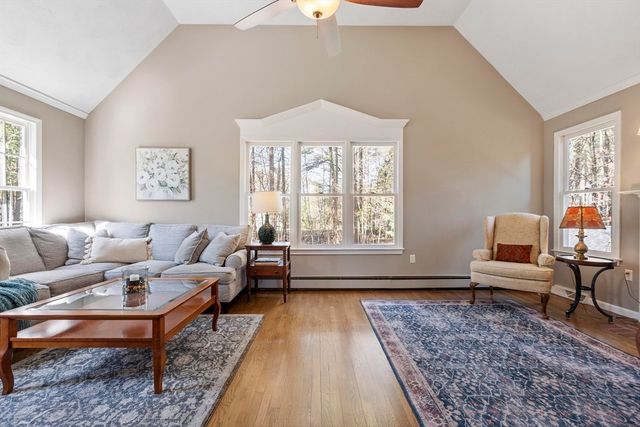 31 Fifers Ln, Boxborough, MA 01719