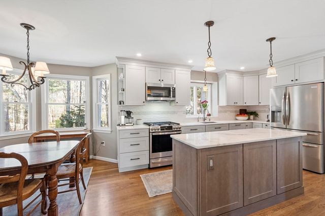 31 Fifers Ln, Boxborough, MA 01719