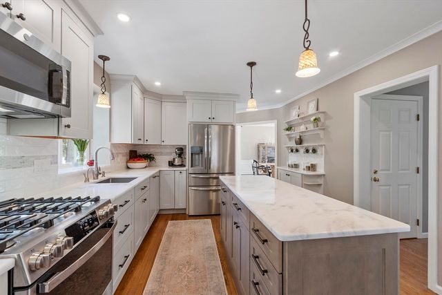 31 Fifers Ln, Boxborough, MA 01719