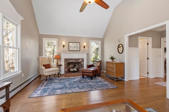 31 Fifers Ln, Boxborough, MA 01719