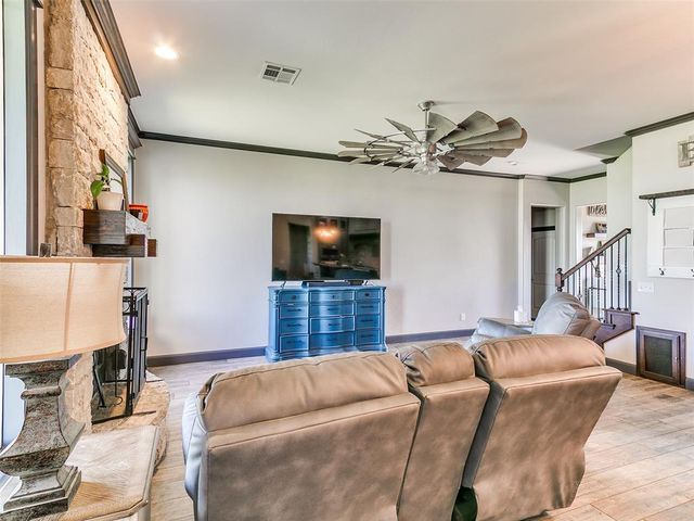 6928 S Evans Road, El Reno, OK 73036