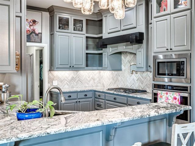 6928 S Evans Road, El Reno, OK 73036
