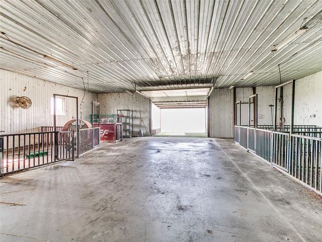 6928 S Evans Road, El Reno, OK 73036
