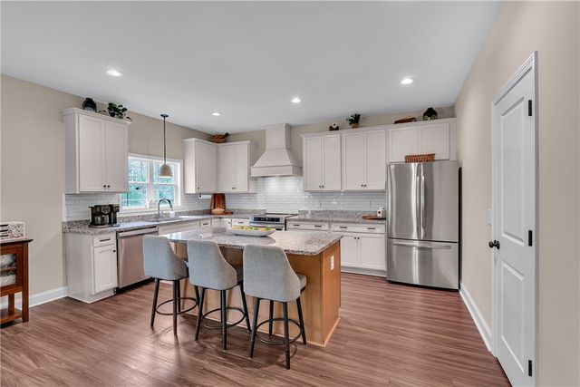 318 Dancing Water Drive, Chesnee, SC 29323
