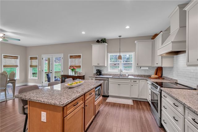 318 Dancing Water Drive, Chesnee, SC 29323