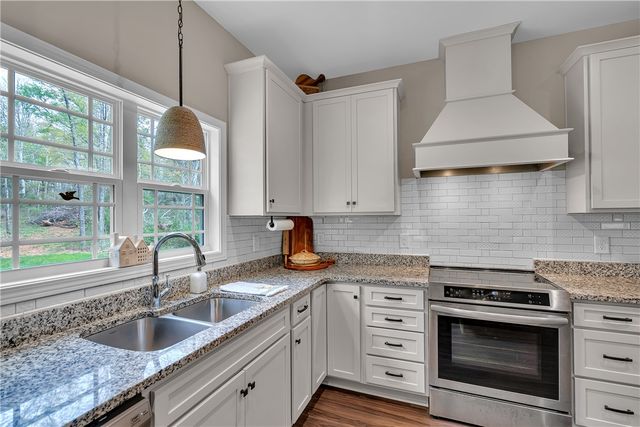 318 Dancing Water Drive, Chesnee, SC 29323