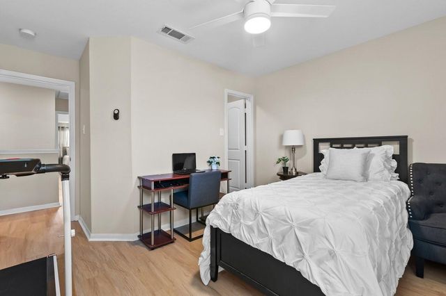 10551 Logger Pine Trail, Houston, TX 77088