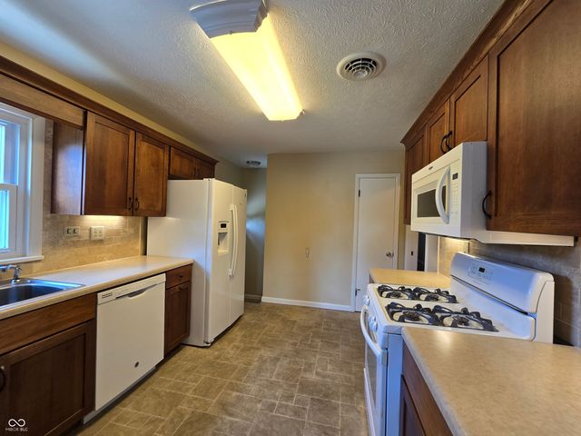 1141 Sugar Hill Drive, Rushville, IN 46173