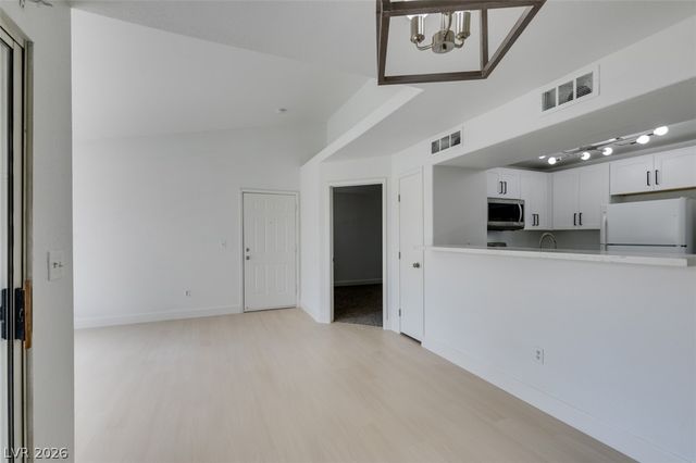 2300 East Silverado Ranch Boulevard 2198, Las Vegas, NV 89183