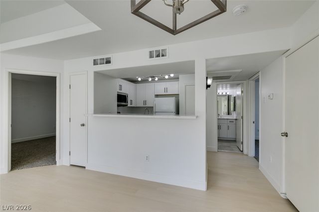 2300 East Silverado Ranch Boulevard 2198, Las Vegas, NV 89183