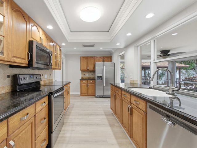 1921 NE 28th Court, Lighthouse Point, FL 33064