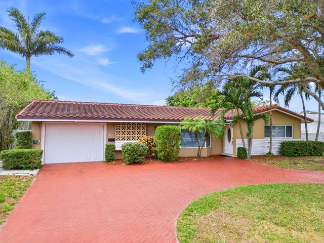 1921 NE 28th Court, Lighthouse Point, FL 33064