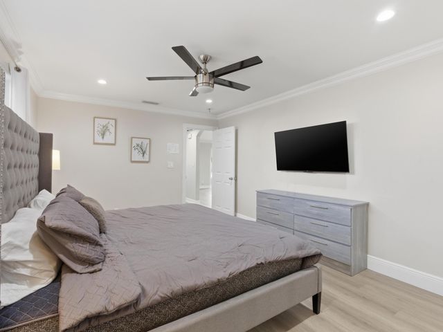 1921 NE 28th Court, Lighthouse Point, FL 33064