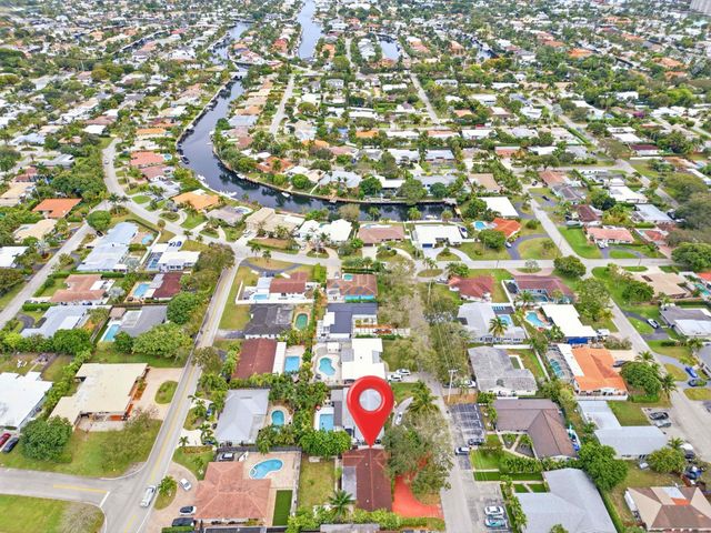 1921 NE 28th Court, Lighthouse Point, FL 33064