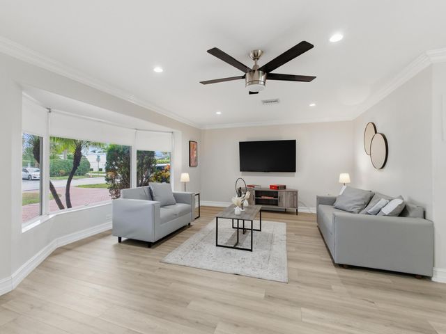 1921 NE 28th Court, Lighthouse Point, FL 33064