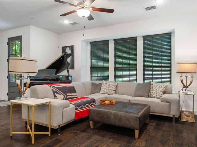 872 S State Highway 5, Fairview, TX 75069