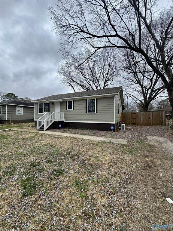 2004 Harrison Street SE, Decatur, AL 35601