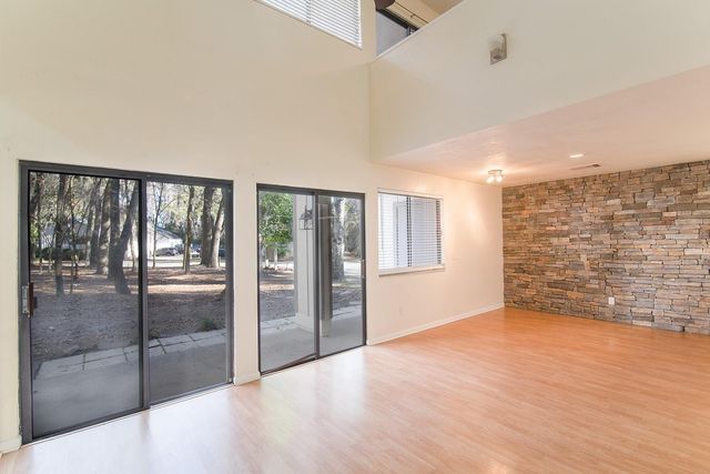 5528 SW 4TH PLACE 5528, Gainesville, FL 32607