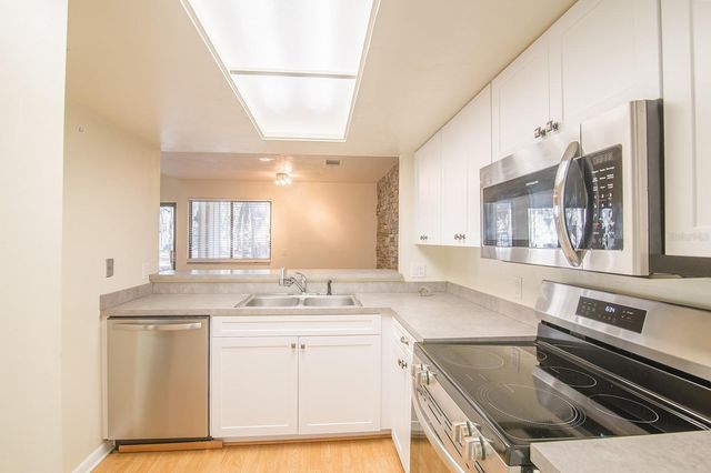 5528 SW 4TH PLACE 5528, Gainesville, FL 32607