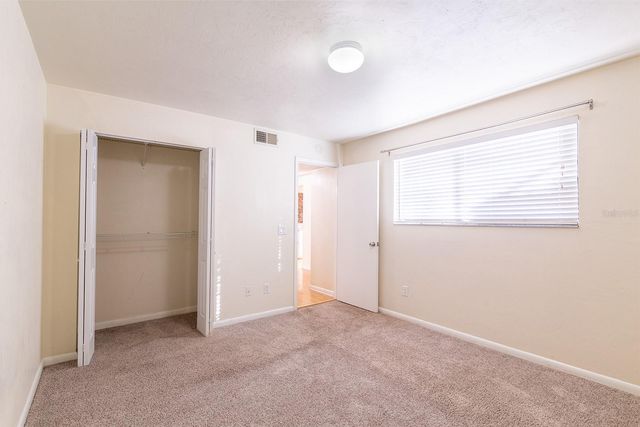 5528 SW 4TH PLACE 5528, Gainesville, FL 32607