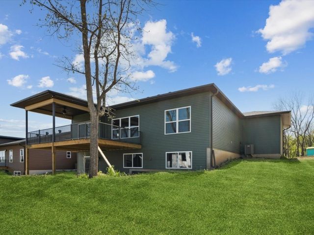 1501 Legend Drive, Tiffin, IA 52340