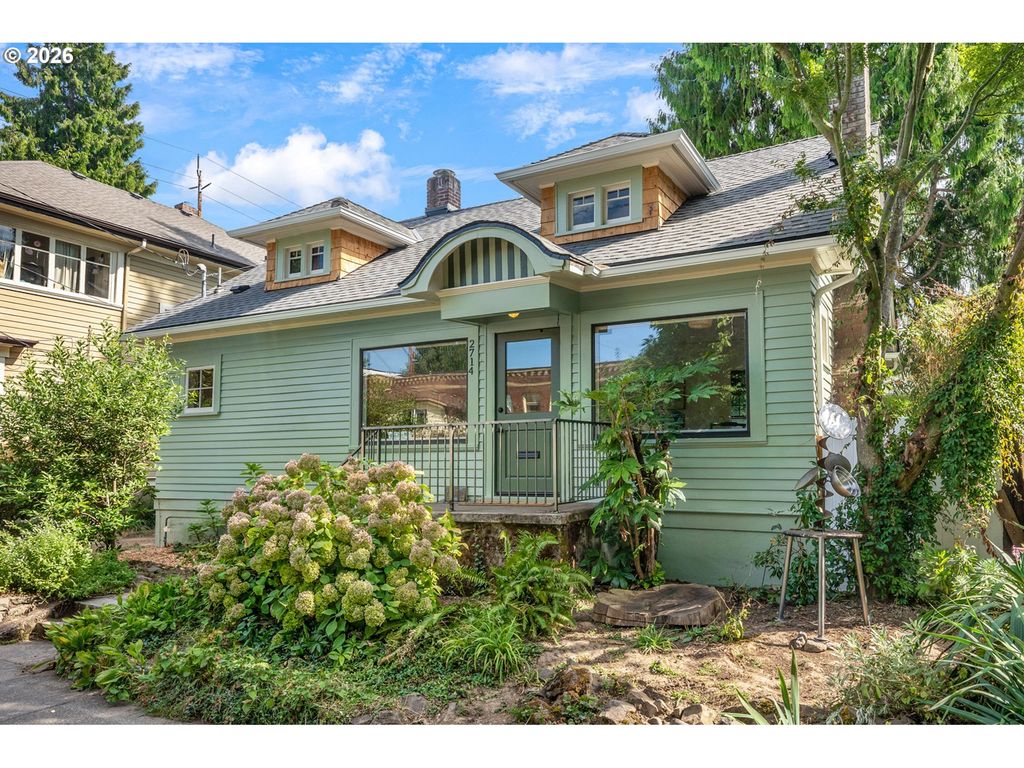 2714 Ne EVERETT St, Portland, OR 97232