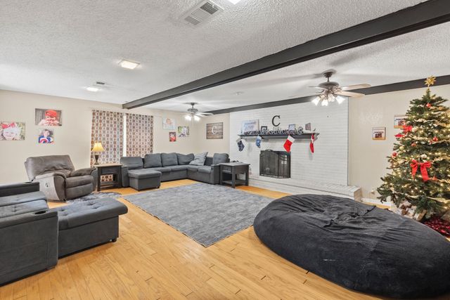 3935 Dawn Drive, Paris, TX 75462