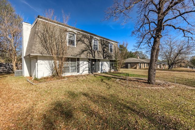 3935 Dawn Drive, Paris, TX 75462