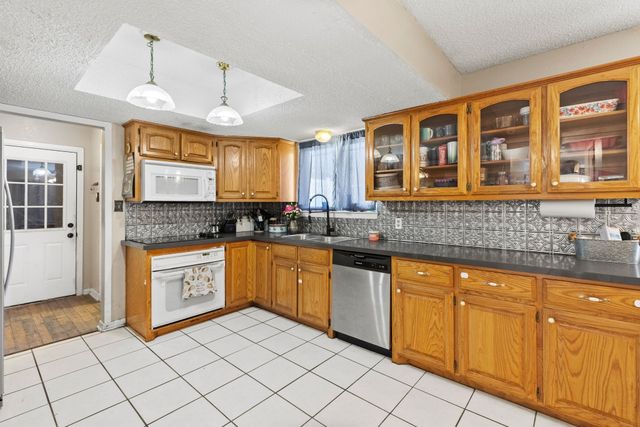 3935 Dawn Drive, Paris, TX 75462