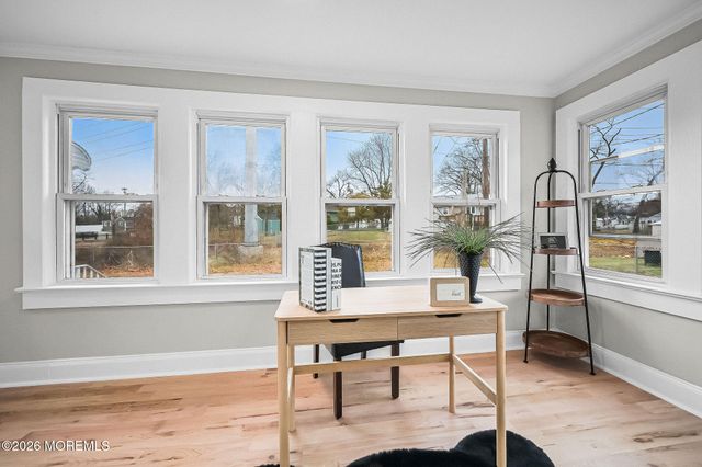 8 Newman Street, Hazlet, NJ 07734