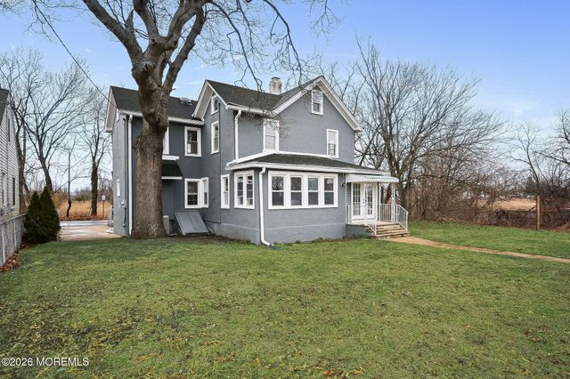 8 Newman Street, Hazlet, NJ 07734