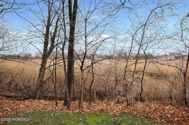 8 Newman Street, Hazlet, NJ 07734