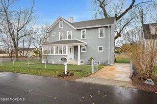 8 Newman Street, Hazlet, NJ 07734