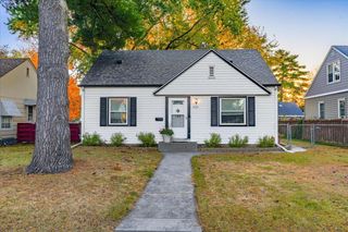 4522 Thomas Avenue N, Minneapolis, MN 55412