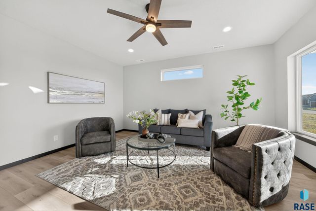 1230 N Titan Ave Avenue, Tea, SD 57064