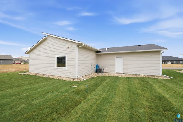 1230 N Titan Ave Avenue, Tea, SD 57064